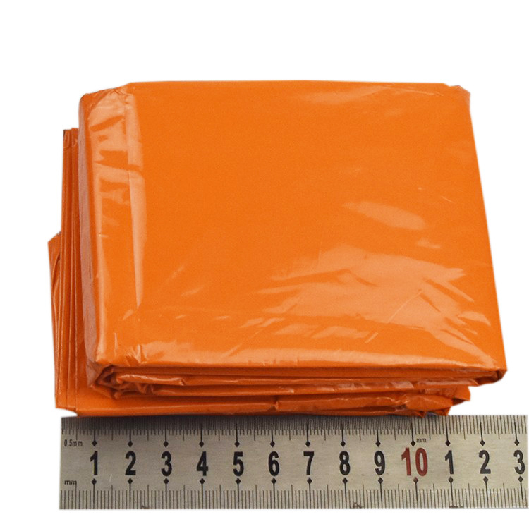 Kültéri vészhelyzeti alvózsák PE alumíniumfóliával, meleg szigeteléssel és nedvességálló alátéttel