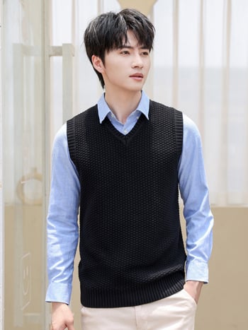 Мъжка плетена безръкавна жилетка - корейски стил, V-образно деколте, 100% памук