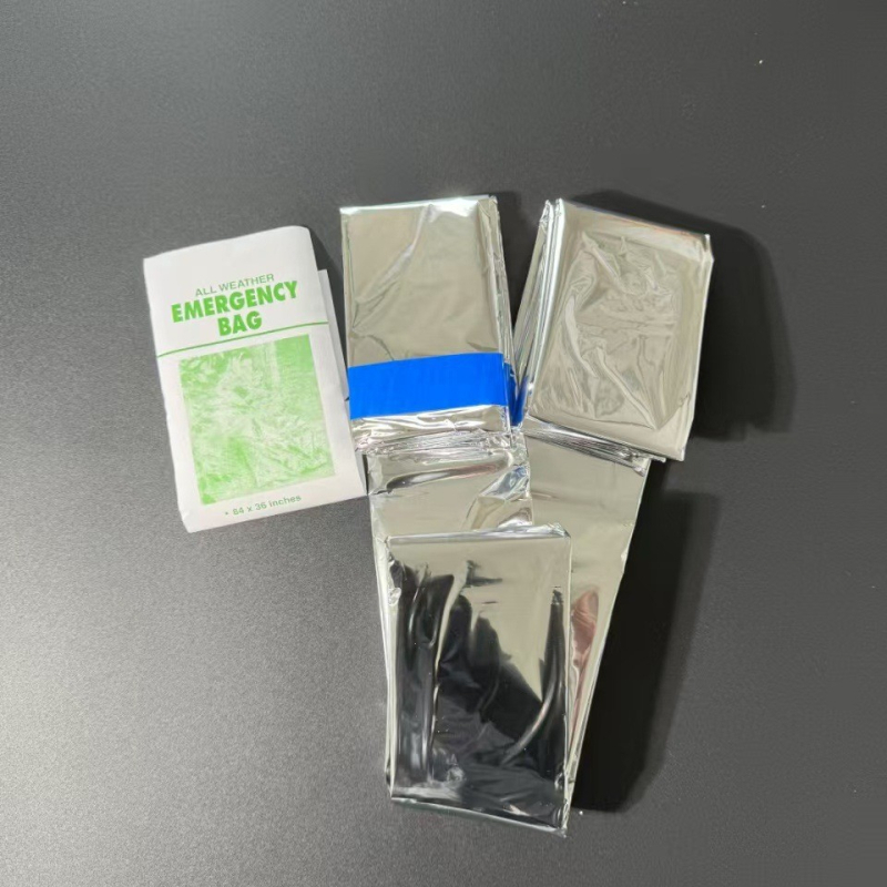 Vanjski hitni spavaći vreć, izolirani, oblik omotnice, za odrasle (Podstava: PE aluminijska folija; Materijal: PET aluminijska folija; Težina: 120 g)