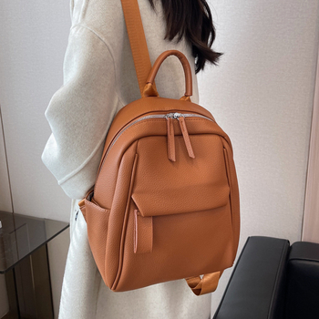 Női PU bőr hátizsák texturált felülettel, divatos könnyű luxus minimalist dizájn; kapacitás 20–35 L; elfér akár 8 hüvelykes laptop; légáteresztő; görbült vállpánt
