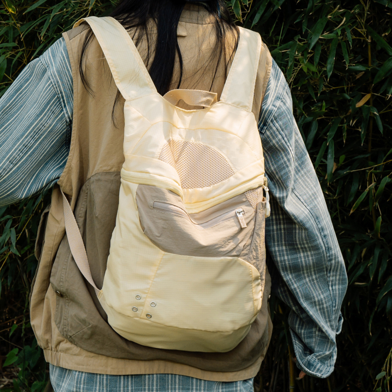 Unisex outdoor ruksak za planinarenje, sklopivi, vodootporan, kapacitet ispod 20 L, pogodan za 13-inčni prijenosnik