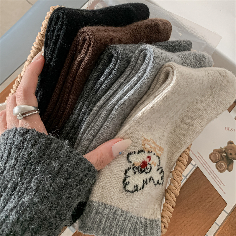 Dámske ponožky do polovice lýtka z vlneny s motívom animovaných karikatúr – teplé, mäkké, hrubá vlna