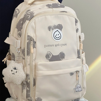 Iskolai hátizsák poliészter, cipzáras nyitás, belső cipzáros zseb, puha háromdimenziós forma, belső réteg