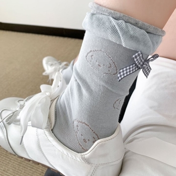 Dámske bavlnené ponožky s priehľadnou sieťkou a mašnou, stredná dĺžka trubičky, 80–90% bavlna, rýchloschnúce