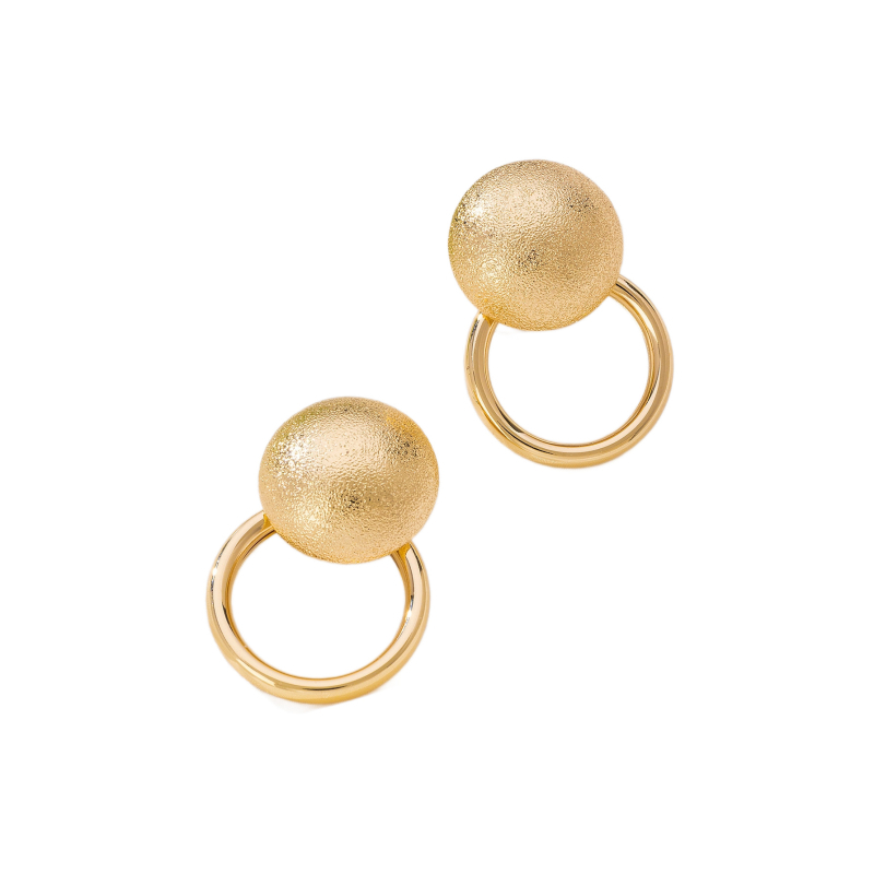 Par elegantnih geometrijskih naušnica s izrezanim kružnim oblikom i mat završetkom za žene; Materijal: željezo; Postupak: elektropliranje; Oblik: geometrijski; Materijal igle za uho: nehrđajući čelik