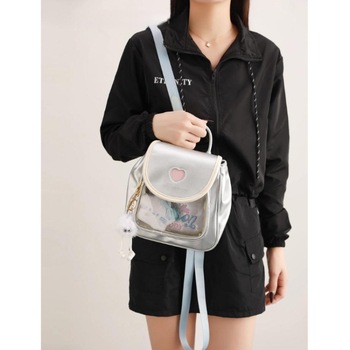 Női hátizsák - PU anyag, poliészter bélés, fedeles zárás, 2025 nyár, terheléscsökkentő kialakítás