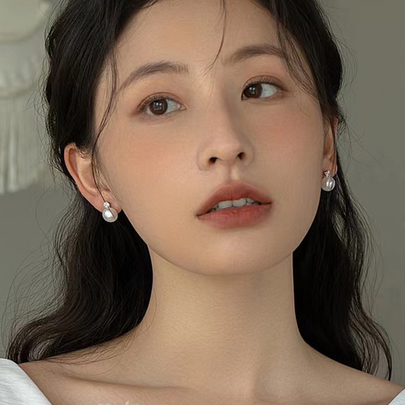 Női réz fülbevalók gyöngybeültetéssel és moissanittel, geometriai kialakítás Chanel-stílusban, Disifanhua