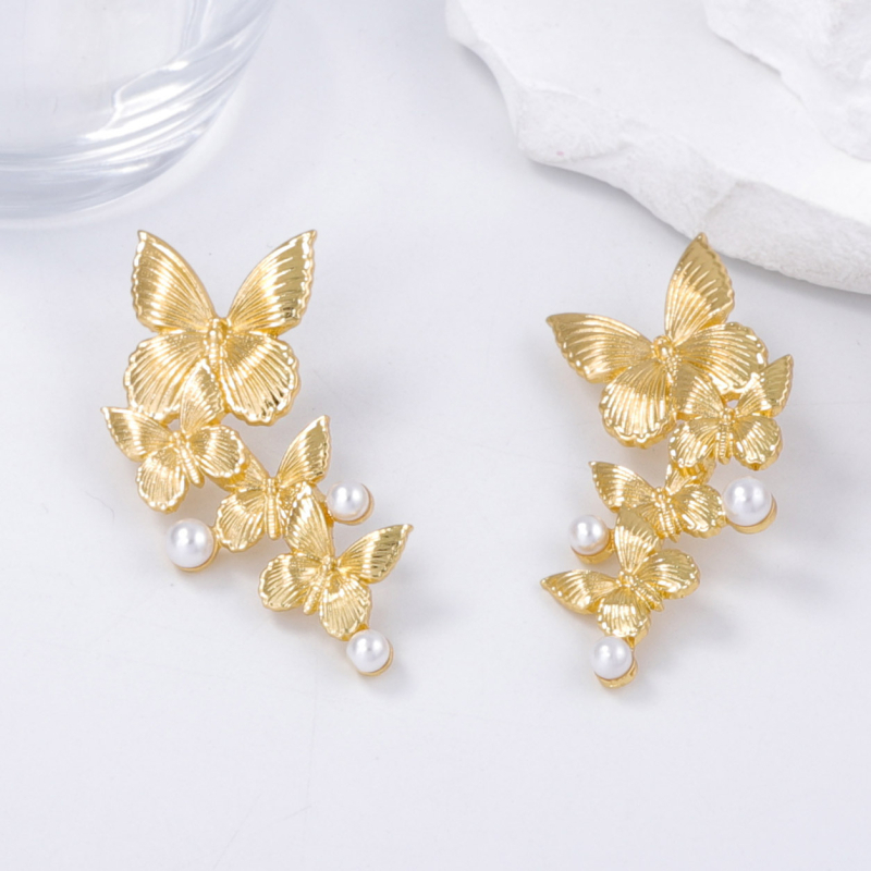 Обeци – форма на пеперуда, цинкова сплав, личностен стил, за жени, пролет 2025