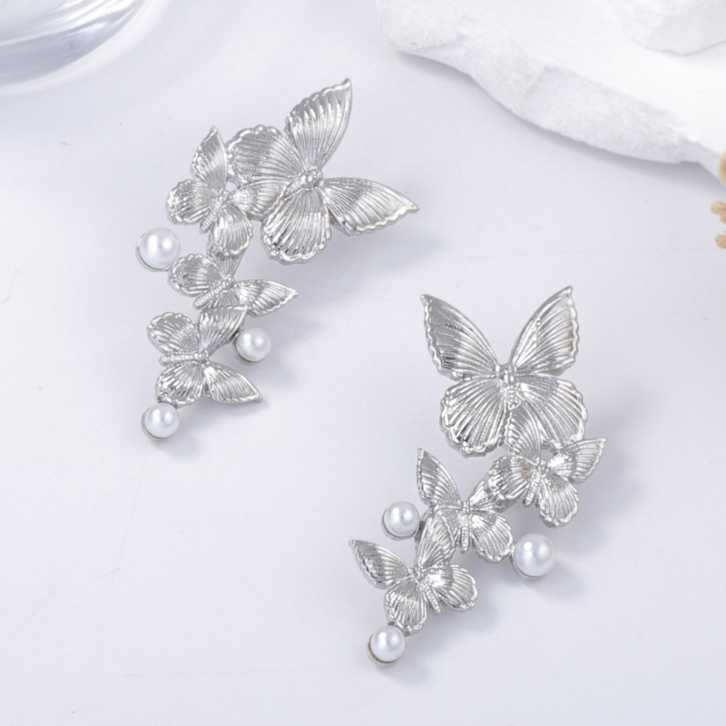 Обeци – форма на пеперуда, цинкова сплав, личностен стил, за жени, пролет 2025