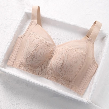 Női melltartó, teljes kosár, vékony előformázott kosár, nejlonos csipke anyag, állítható vállpántok, hátul négy sor kapocs