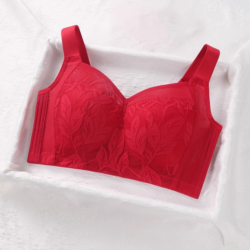 Női melltartó, teljes kosár, vékony előformázott kosár, nejlonos csipke anyag, állítható vállpántok, hátul négy sor kapocs