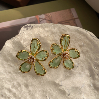 Bakreni naušnice u obliku cvijeta s kamenčićima, 925 srebrne iglice za uho, proljeće 2025