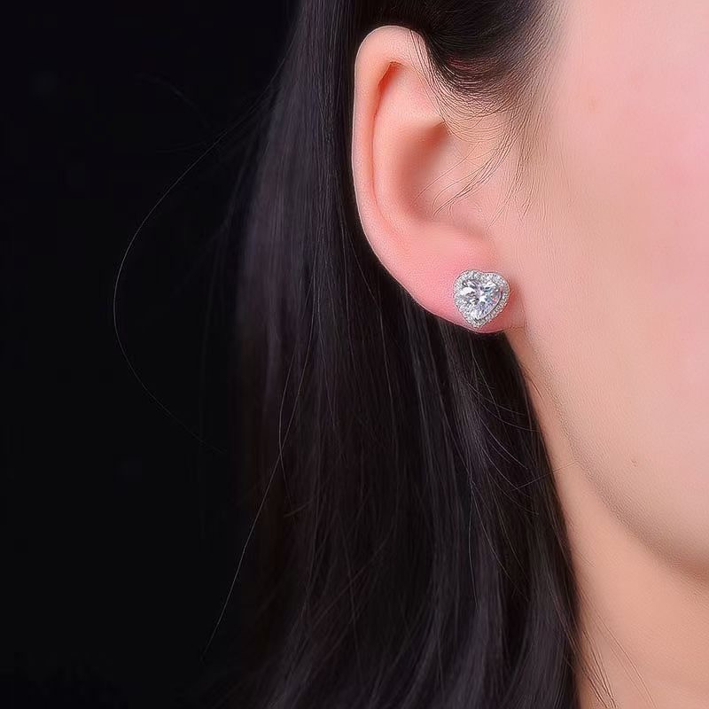 Bakrene naušnice u obliku srca sa cirkonima, ručna izrada