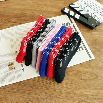 Dámske ponožky z bavlneného terry, vysoký strih, hrubé, s vyšívaným motívom psa, 70–80% bavlna, na zimu a jar