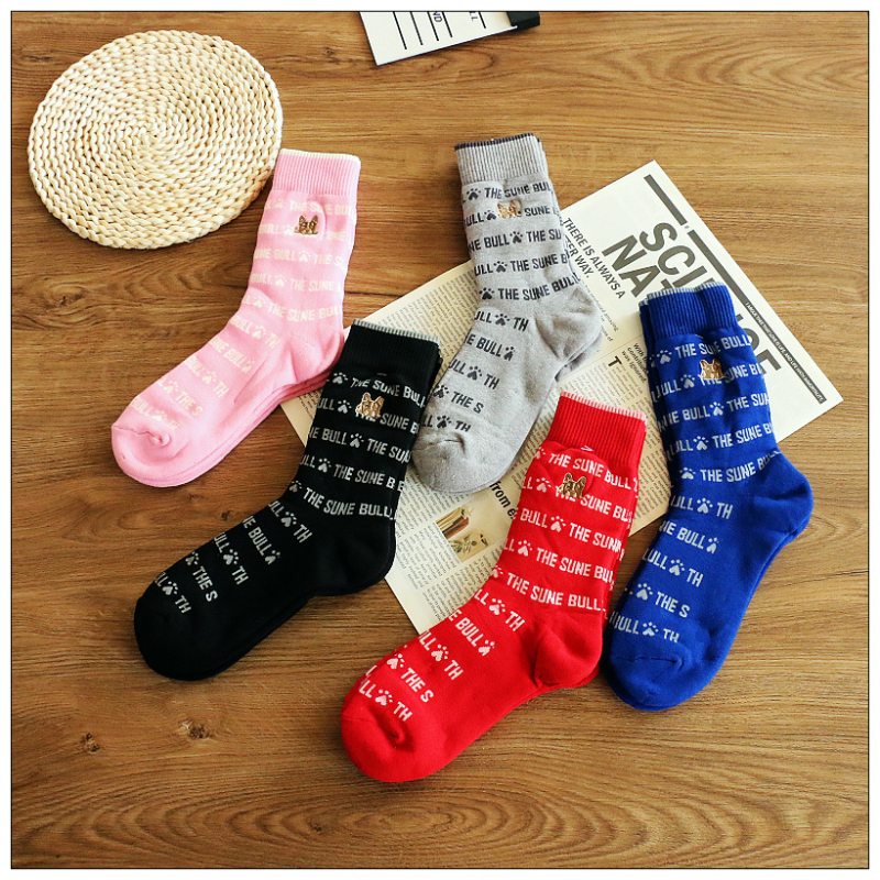 Dámske ponožky z bavlneného terry, vysoký strih, hrubé, s vyšívaným motívom psa, 70–80% bavlna, na zimu a jar