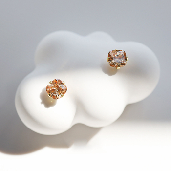 Naušnice od srebra 925 s citrinom, geometrijski kvadrat, četveroprugasti držač, ženski stil