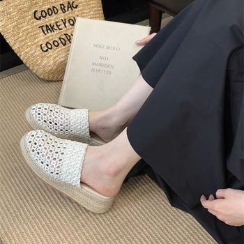 Ženske slip-on cipele u literarno-retro stilu, okrugli vrh, PU gornji dio, PU unutarnja podloga, TPR đon