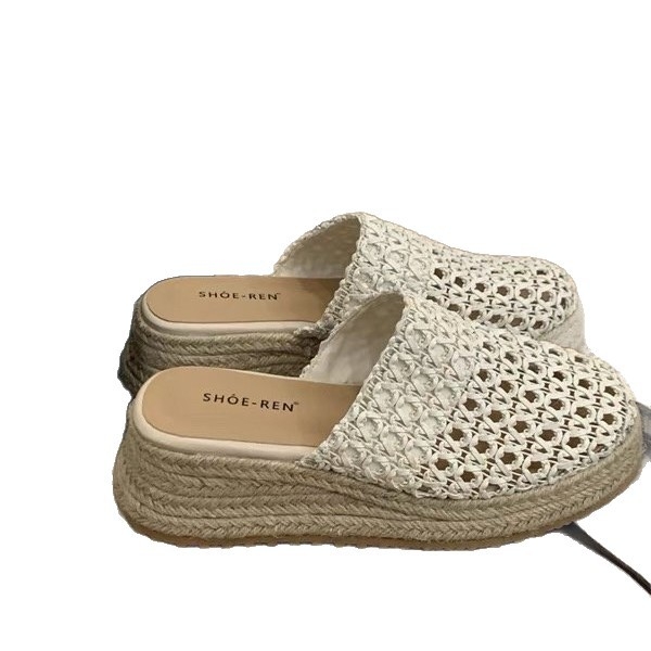 Ženske slip-on cipele u literarno-retro stilu, okrugli vrh, PU gornji dio, PU unutarnja podloga, TPR đon