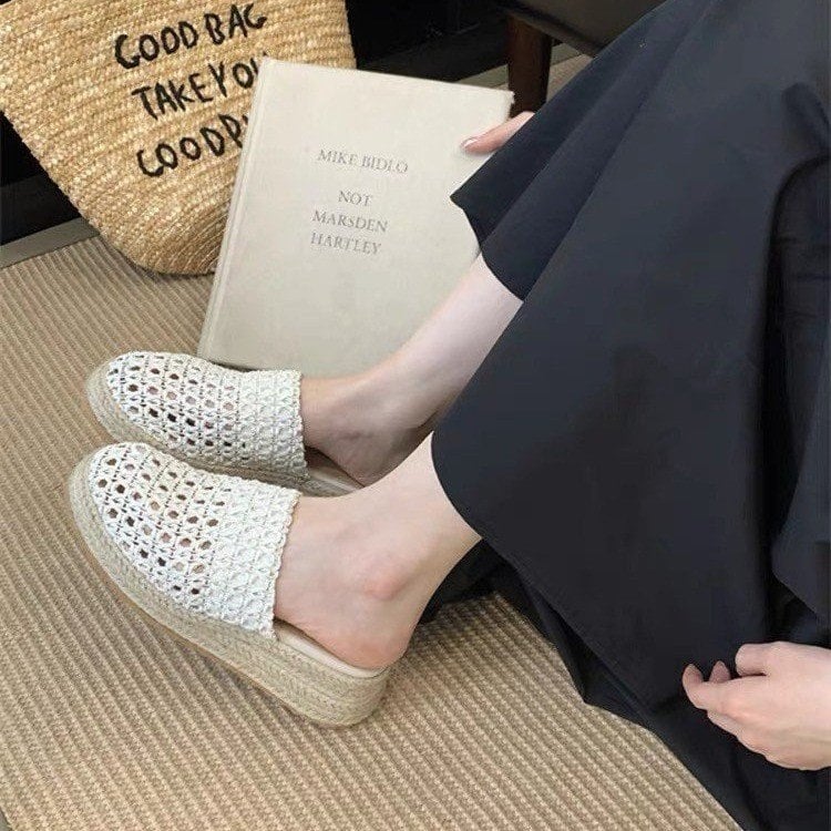 Ženske slip-on cipele u literarno-retro stilu, okrugli vrh, PU gornji dio, PU unutarnja podloga, TPR đon