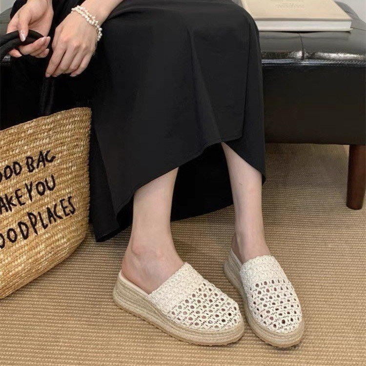 Ženske slip-on cipele u literarno-retro stilu, okrugli vrh, PU gornji dio, PU unutarnja podloga, TPR đon