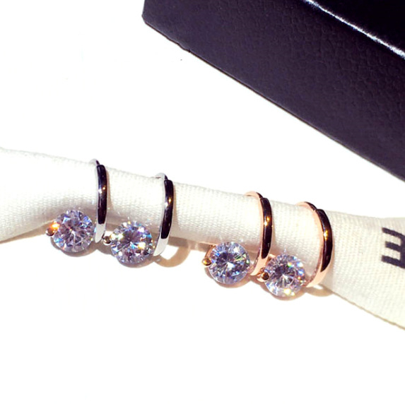 Naušnice | Korejski stil, Legura, Dijamantna obrada, Geometrijski dizajn, Marka Kapyya