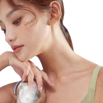 Σουτιέν από νάιλον ύφασμα, με μεταλλικό δαχτυλίδι ενίσχυσης; Κούπες 3/4, λεπτό molding; δαντελένιο άκρο, διαπνέει, χωρίς ραφές; πίσω κούμπωμα τεσσάρων σειρών γάντζων