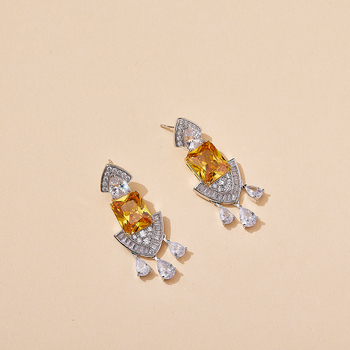 Naušnice inspirirane sirenom, cirkon, trokutaste kapljice vode, bakrena osnova s premazom od 18K zlata