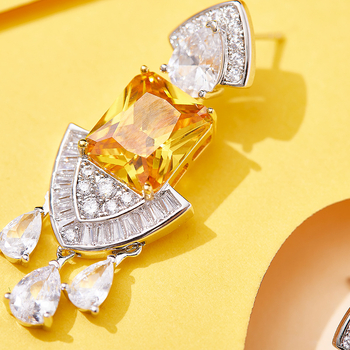 Naušnice inspirirane sirenom, cirkon, trokutaste kapljice vode, bakrena osnova s premazom od 18K zlata