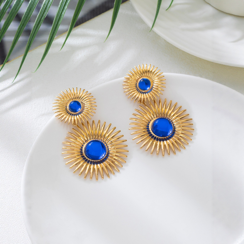 Női fülbevalók — Geometrikus, kör alakú napvirág köves fülbevaló, divatos és sokoldalú (Anyag: vasötvözet; Fülbevaló tű anyaga: rozsdamentes acél; Bevonat: elektroplating; Márka: Yibanglong)