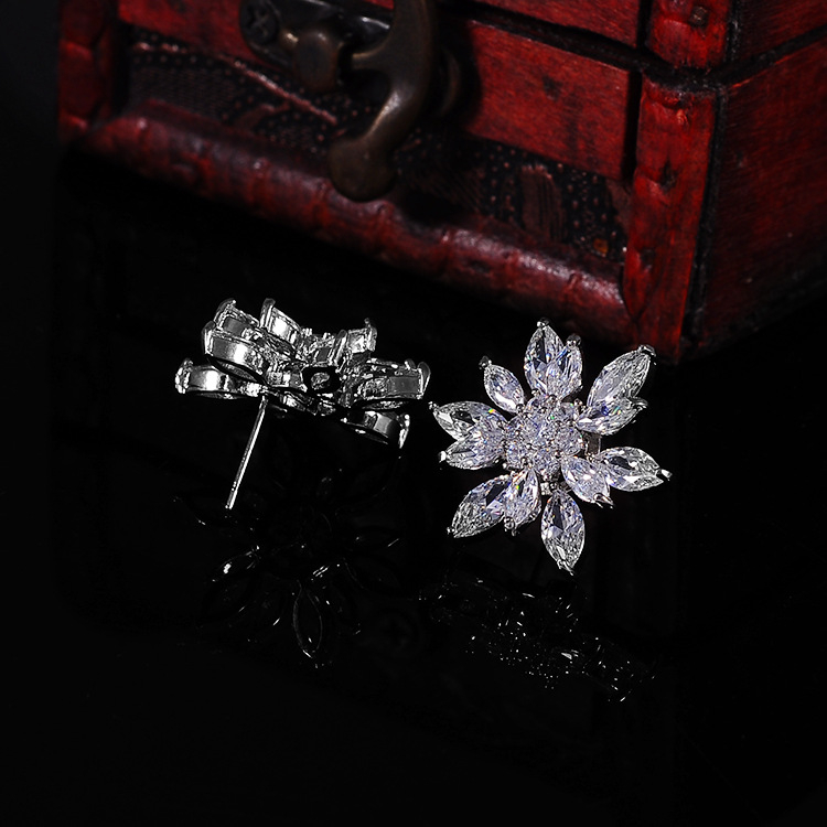 Naušnice s cvjetnim dizajnom, cirkon ugrađen, Zhunze Jewelry, za žene