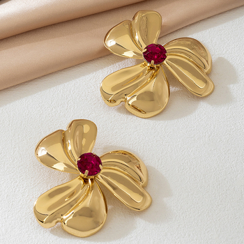 Geometriai formájú fülbevalók ötvözetből, elektroplakálás, rozsdamentes acél fülpálcák, márka Nothing (Anyag: ötvözet; Eljárás: elektroplakálás; Forma: geometriai; Fülpálcák: rozsdamentes acél; Márka: Nothing)