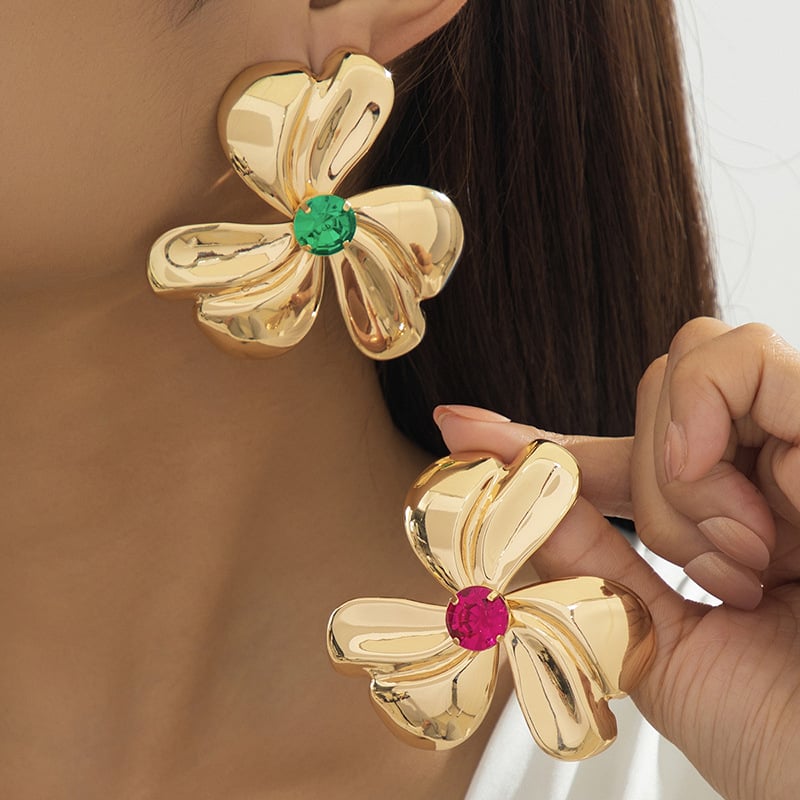 Geometriai formájú fülbevalók ötvözetből, elektroplakálás, rozsdamentes acél fülpálcák, márka Nothing (Anyag: ötvözet; Eljárás: elektroplakálás; Forma: geometriai; Fülpálcák: rozsdamentes acél; Márka: Nothing)