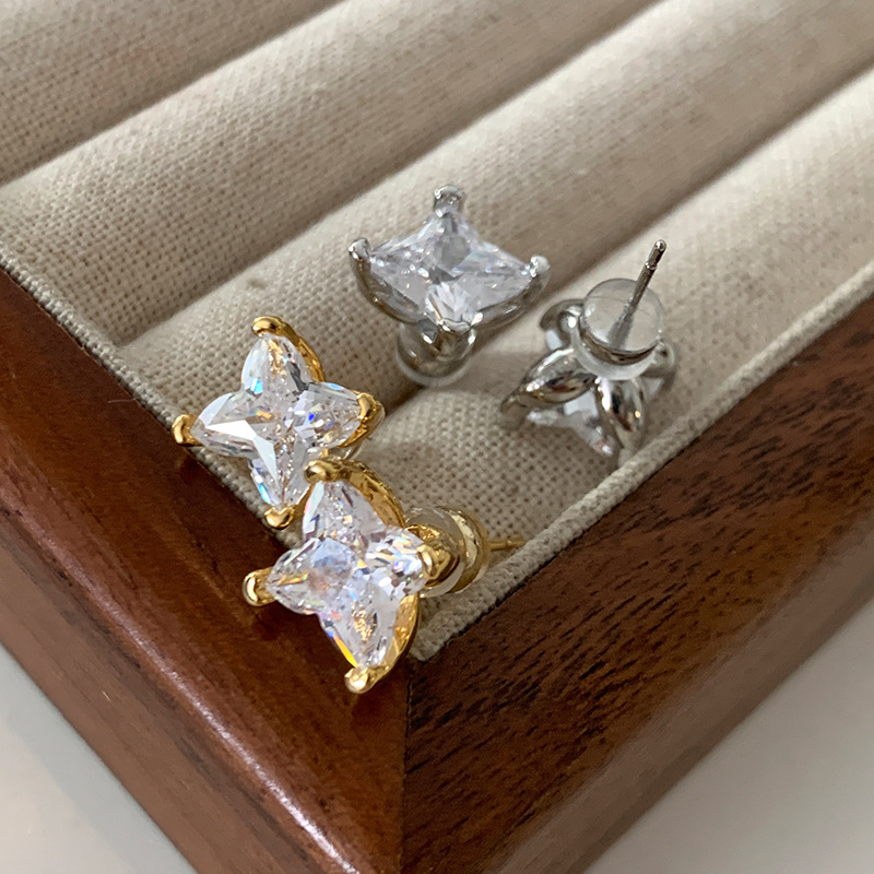 Naušnice, bakren materijal, elektroplatiranje, brend Small Charming, stil Light Luxury, dizajn cvjetni