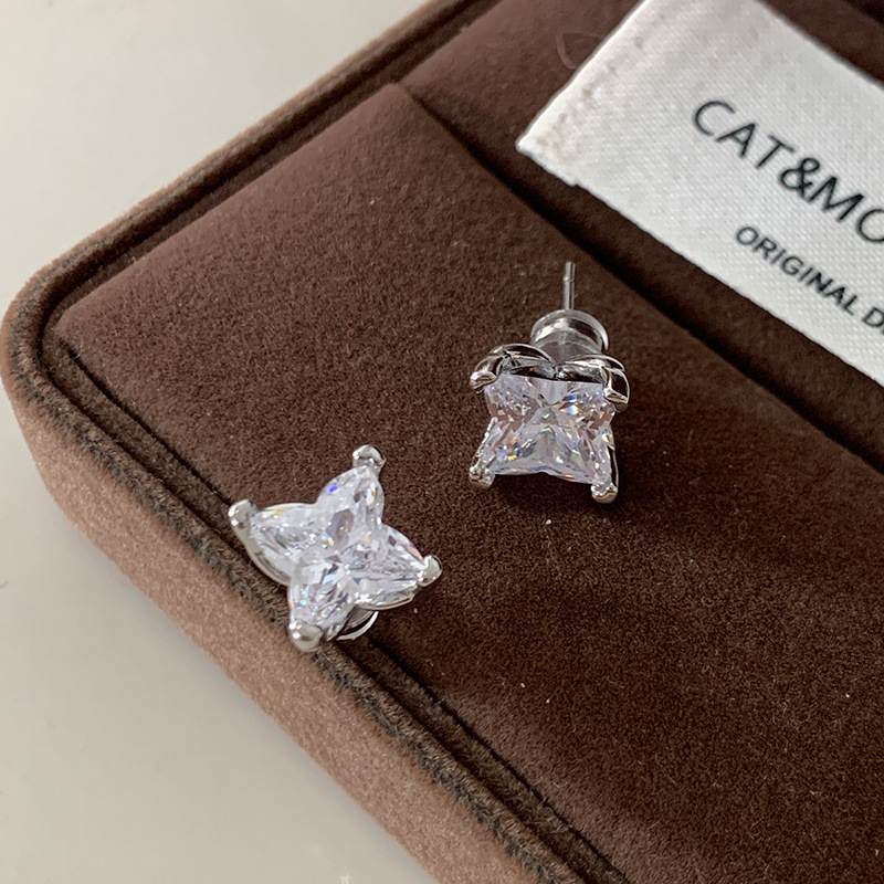 Naušnice, bakren materijal, elektroplatiranje, brend Small Charming, stil Light Luxury, dizajn cvjetni