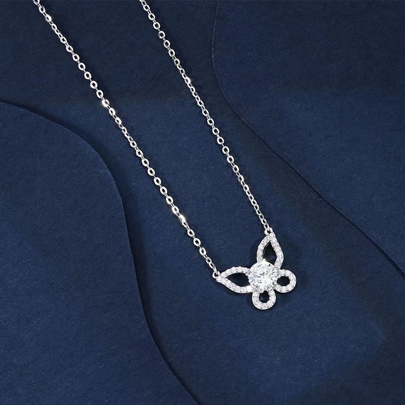 Lančić s privjeskom leptira od moissanita, 1 ct, srebro 925, križni lanac
