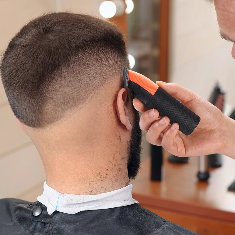 York YK-5837 машинка за подстригване с безчетков мотор, ножове от неръждаема стомана, подвижна измиваща глава, режим на зареждане