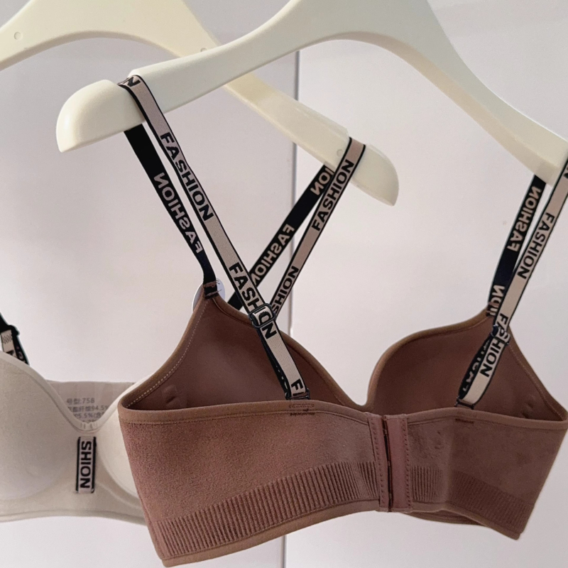 Nylon anyagú melltartó nőknek, vezeték nélküli, félkosaras kosár, formázott kosár: vékony felső rész, vastag alsó rész, kosár anyaga pamut