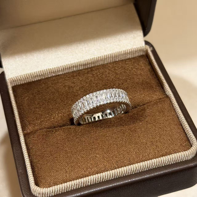 Prsten od srebra S925 s dijamantima u ljestvičastom rasporedu, cijeli krug dijamanata, geometrijski dizajn, unisex, elegantan