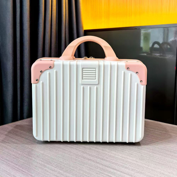 Βαλίτσα ABS με παντός τύπου τροχούς, άνοιγμα με φερμουάρ, σχέδιο ριγέ, κατάλληλη για επιβίβαση σε αεροπλάνο