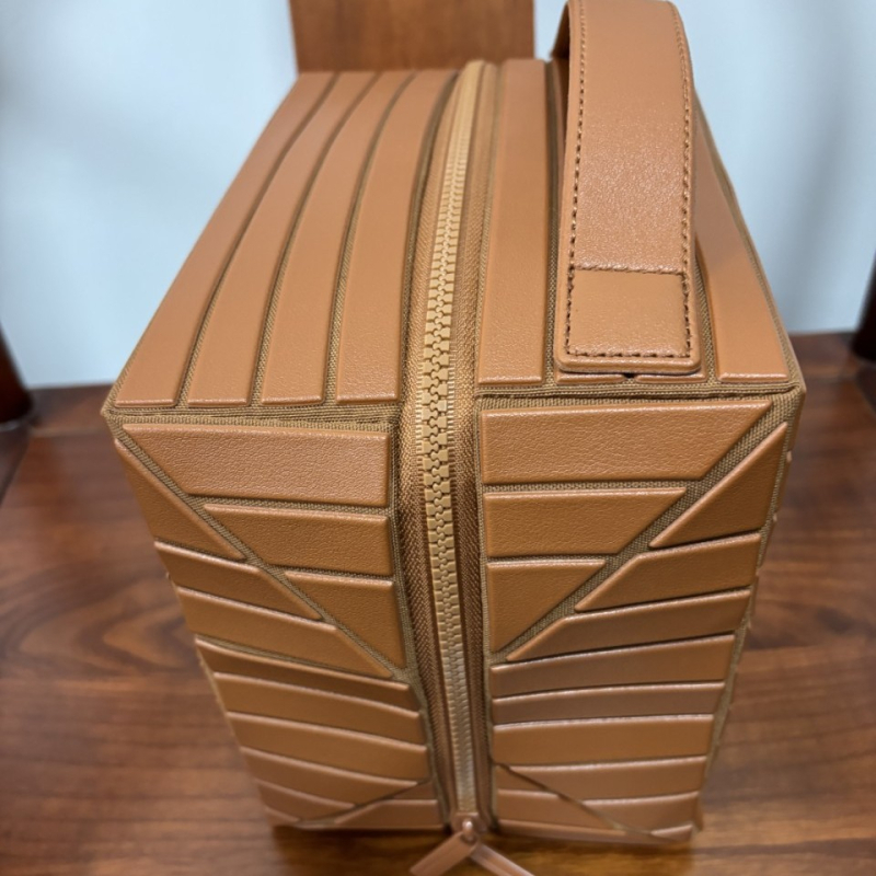 Ριγέ φορητή τσάντα μακιγιάζ με φερμουάρ, εξωτερικό PVC, επένδυση πολυεστερική, πολυλειτουργική