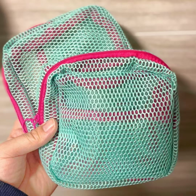 Cilindrična mrežasta torbica za makeup, putni organizator za kozmetiku i kablove