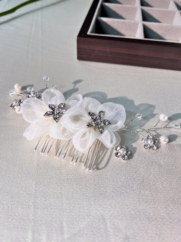 Ornament pentru păr cu perle și cristale, floare, CC05