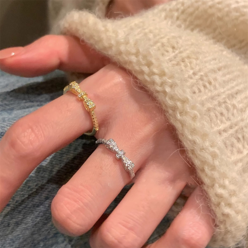 Bakreni prsten s mašnicom i kristalima, otvoreni dizajn, za žene