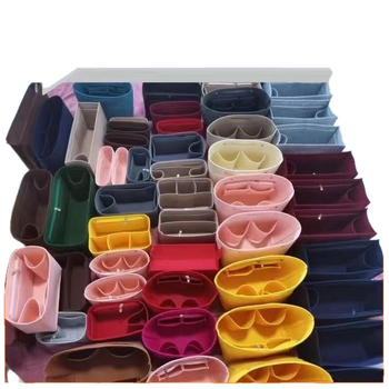 Τσαντάκι καλλυντικών, σχήματος κουτιού, με φερμουάρ, εσωτερική τσέπη με φερμουάρ, βελούδινο εξωτερικό, επένδυση από πολυεστέρα