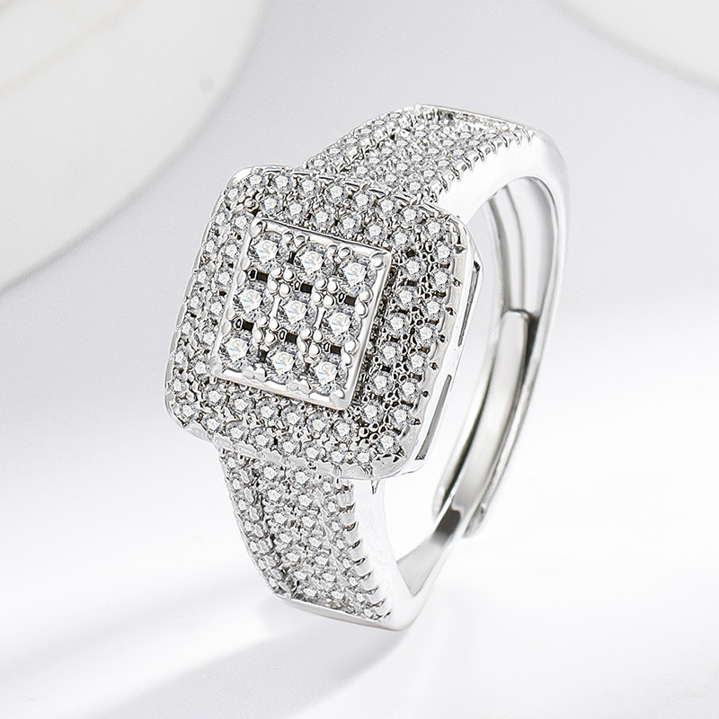 Rézgyűrű négyszögletes geometriai formával – elektroplatált felület, könnyed luxus stílusú kézhez illő ékszer