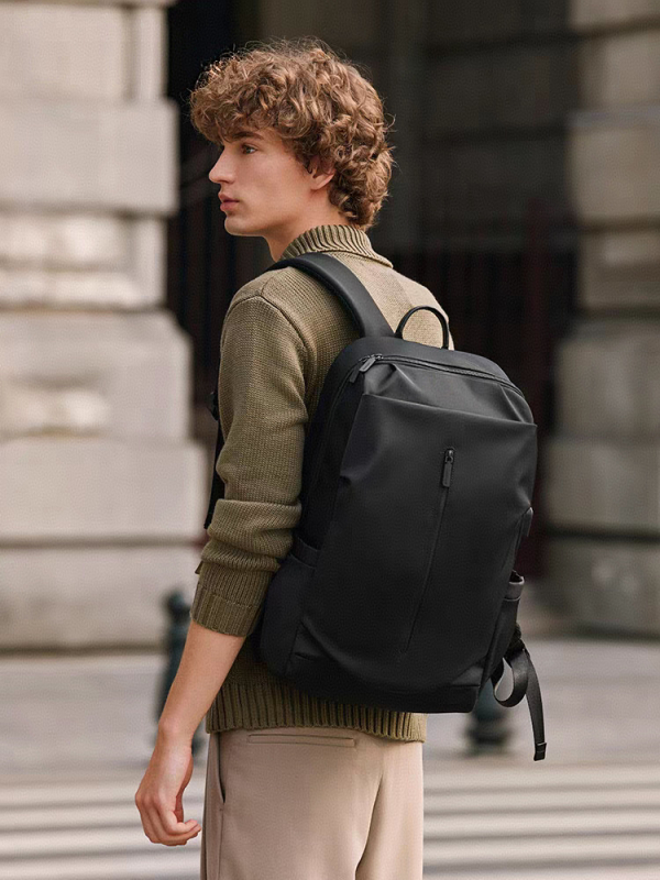 Laptop hátizsák, uniszex, poliészter, vízálló, városi minimalist Stílus, kapacitás 20–35L, kompatibil 16 hüvelykes laptophoz, ideális szabadidős utazásokhoz