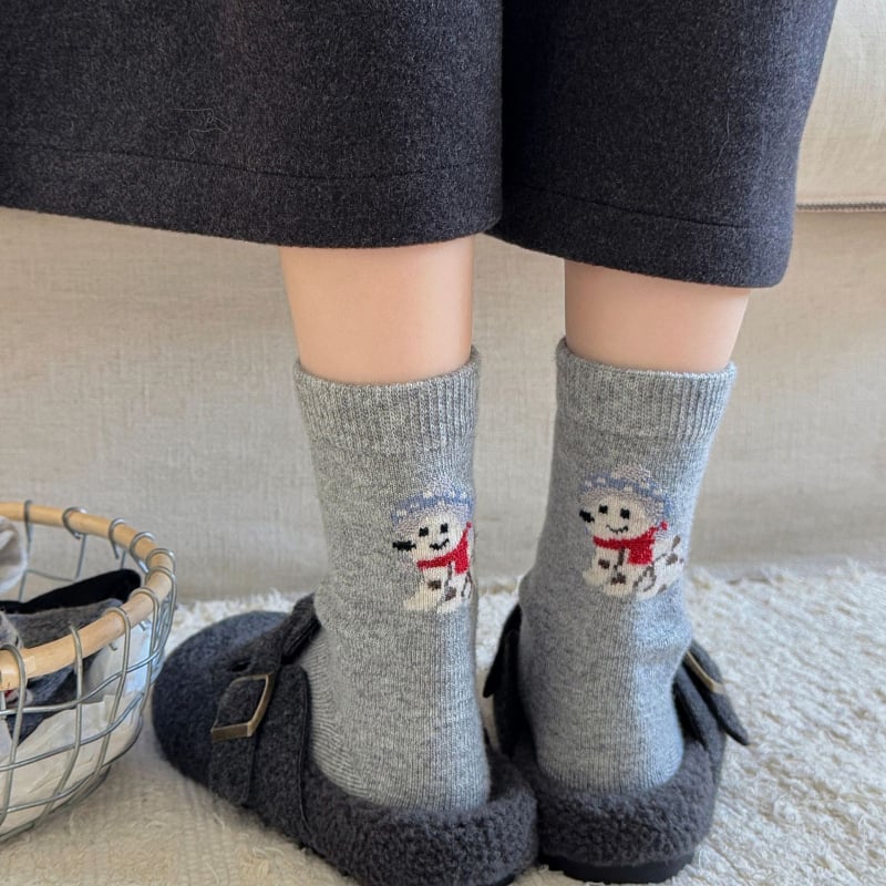 Vlnené ponožky strednej dĺžky, jednoduché pletenie, 176 ihiel, teplé na zimu