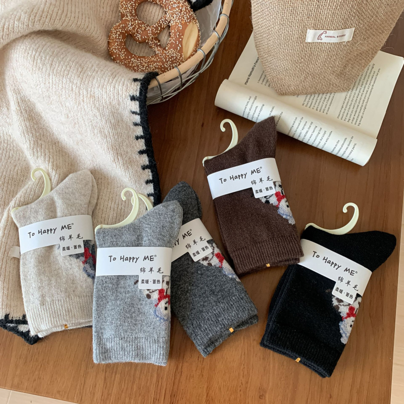 Vlnené ponožky strednej dĺžky, jednoduché pletenie, 176 ihiel, teplé na zimu