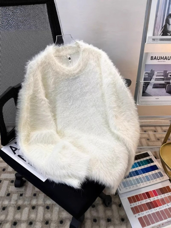 Džemper s dugim rukavima, okrugli izrez, slobodan kroj, prugasti uzorak; tkanina od pamuk-mešavine s 90% poliester