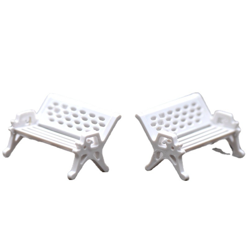 Miniatúrne PVC parkové kreslo pre machový mikrolandschaft v teráriu — vstrekované, moderné umenie, prispôsobiteľné